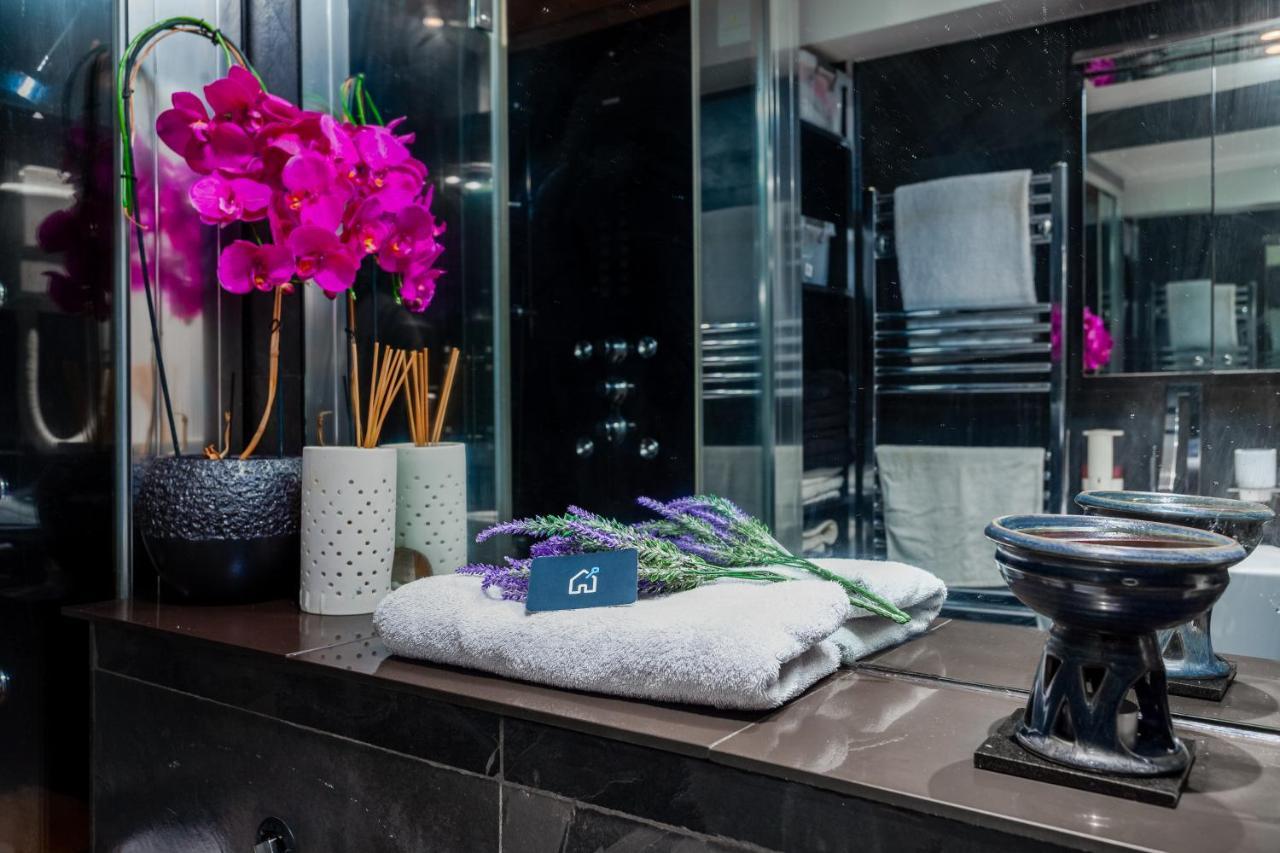 Holiday Lets London Apartment *
